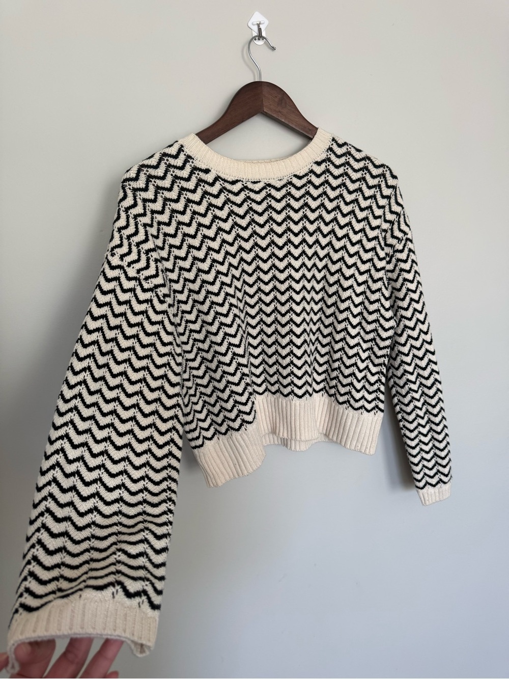 Chevron Crewneck Sweater - Black & Cream